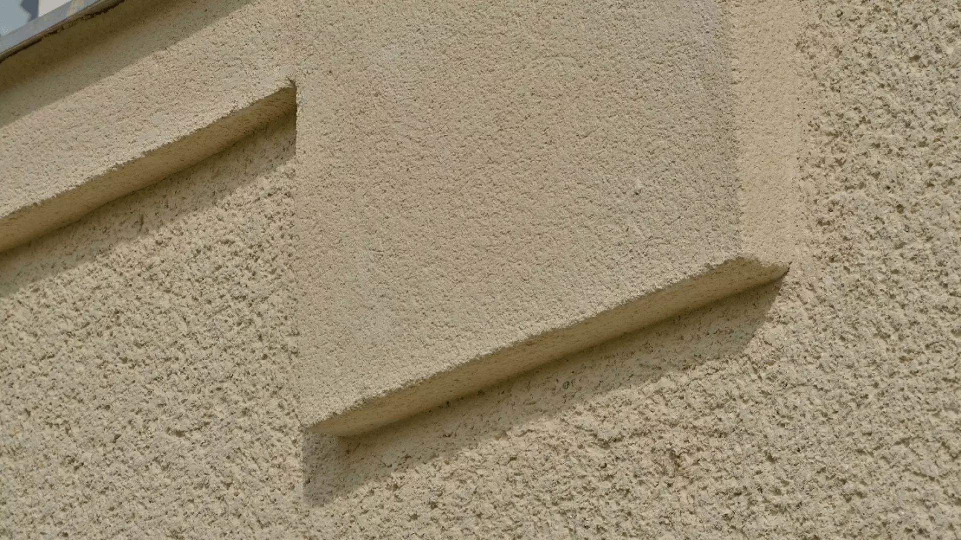 Břízolitové omítky se hodí k renovacím i do kombinace s ETICS Břízolitové omítky se hodí k renovacím i do kombinace s ETICS