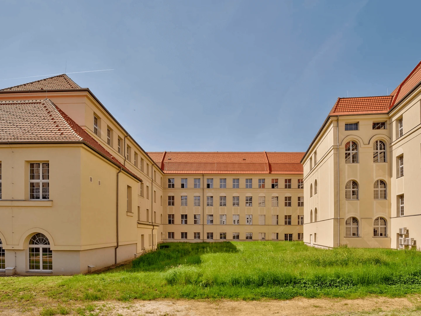 Střední průmyslová škola strojnická a Střední odborná škola profesora Švejnara