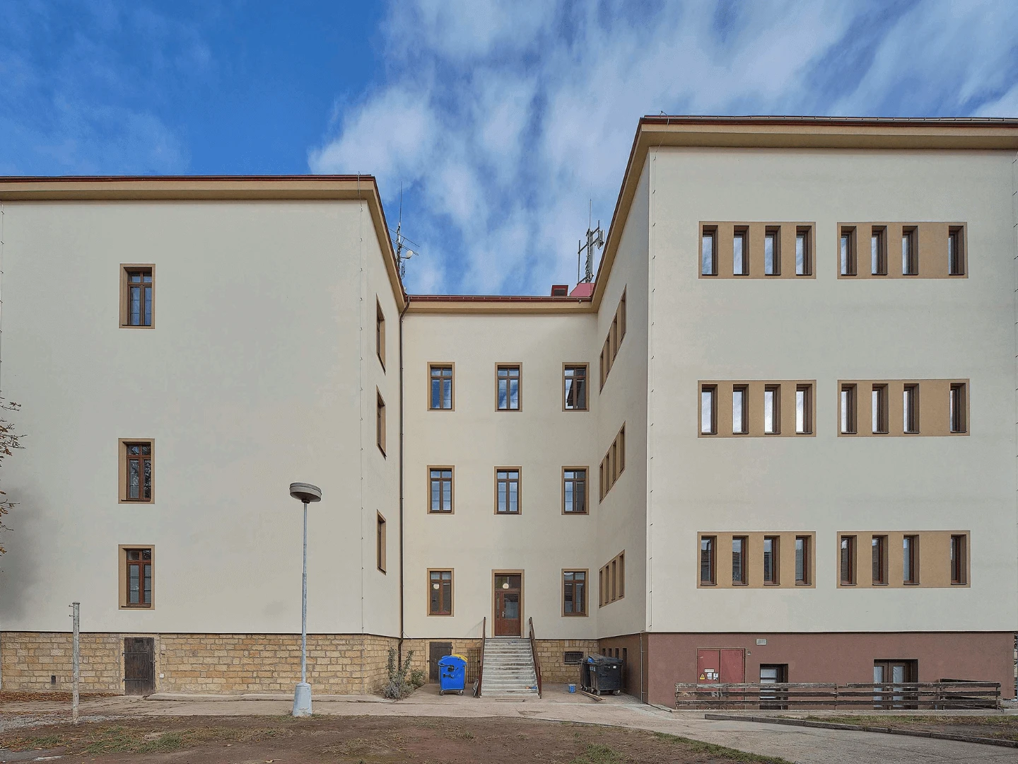 Gymnázium Komenského Nový Bydžov Gymnázium Komenského Nový Bydžov