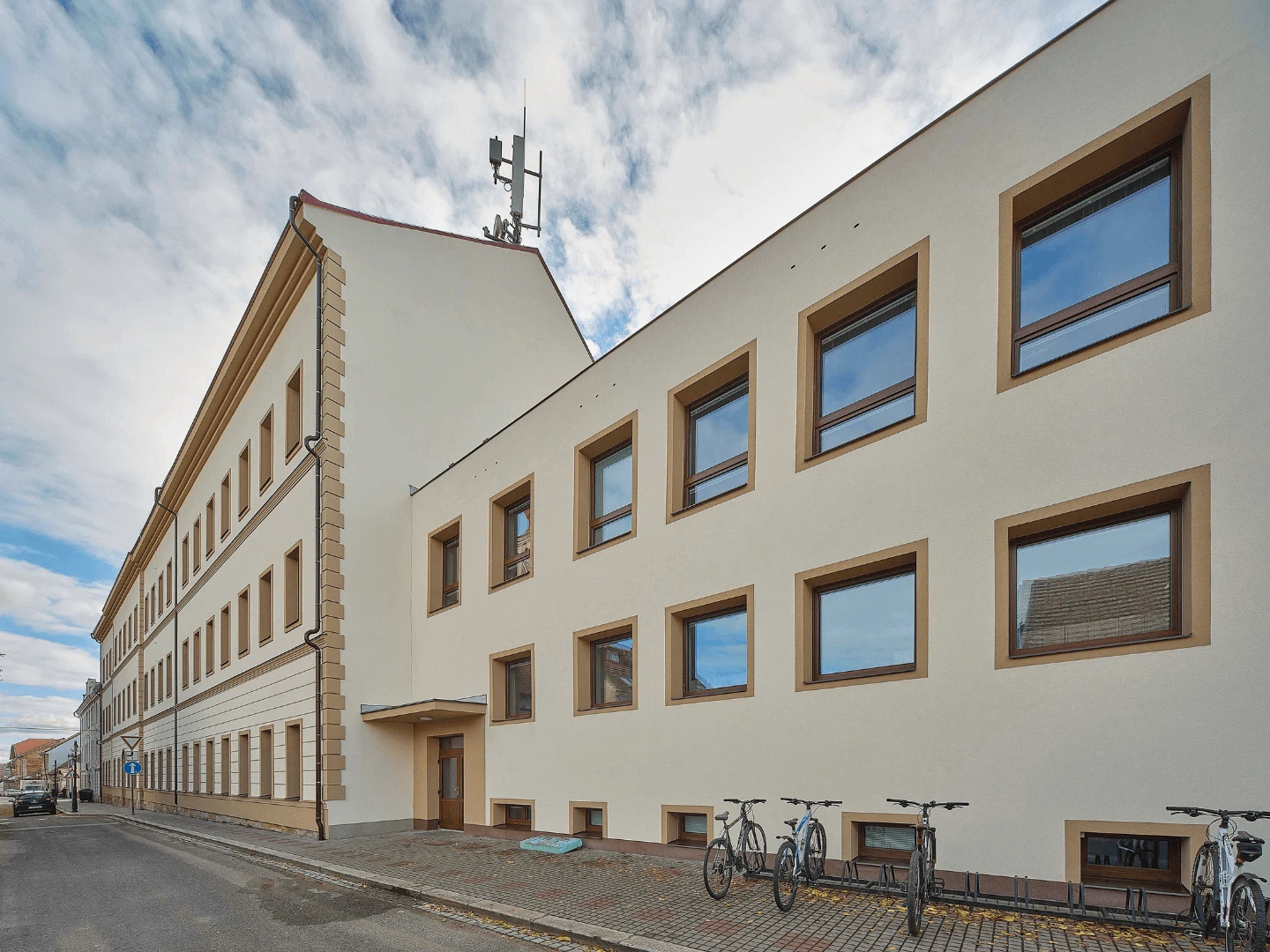 Gymnázium Komenského Nový Bydžov Gymnázium Komenského Nový Bydžov