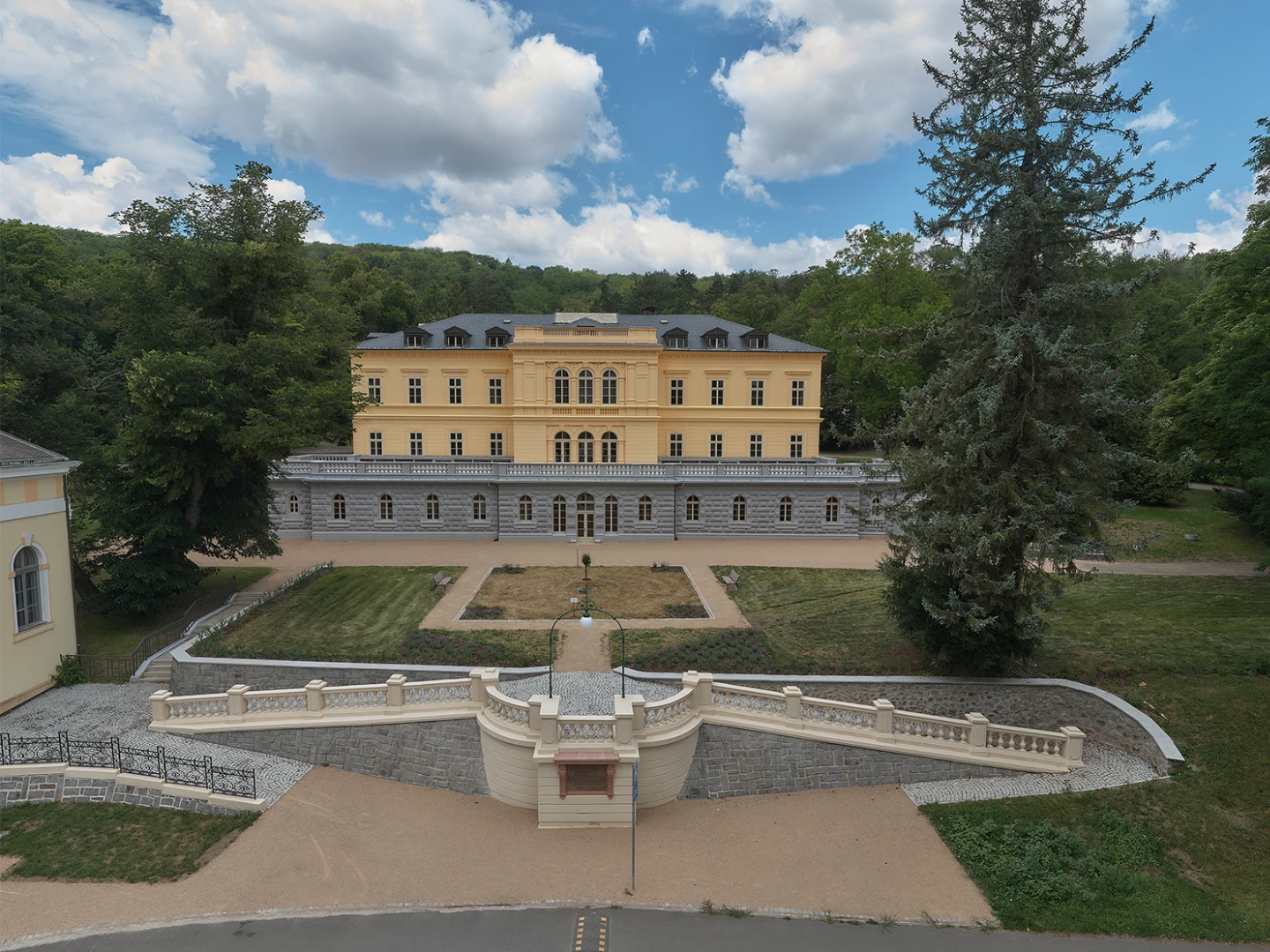 Historický lázeňský dům Bílina Kyselka