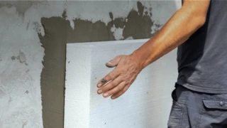 Produkty: lepicí a stěrkové hmoty 