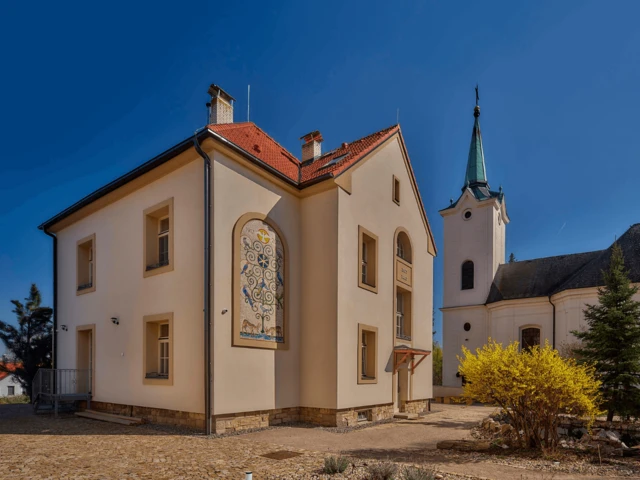 Komunitní centrum u Kostela sv. Petra a Pavla, Radotín