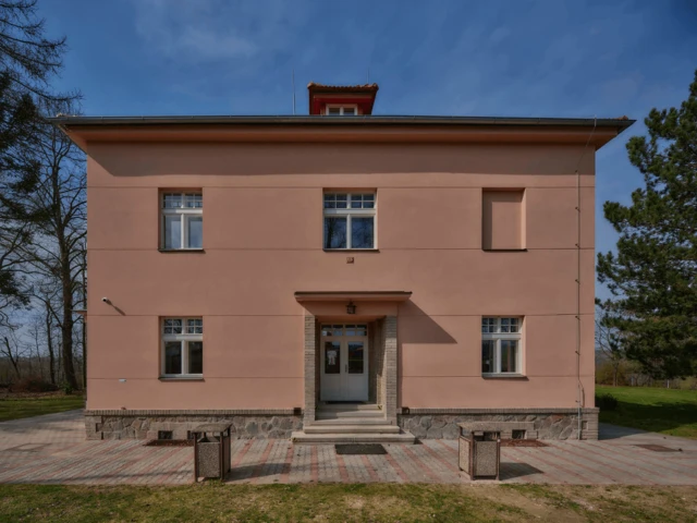Památník Josefa Lady a jeho dcery Aleny, Hrusice