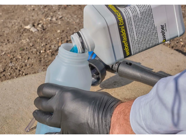 Ředění fasádního prostředku