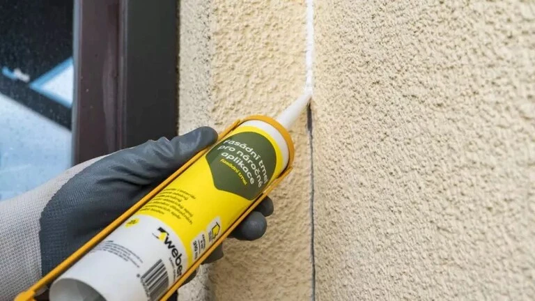 jak_jednoduse_a_kvalitne_opravit_praskliny_a_trhliny_na_fasadne